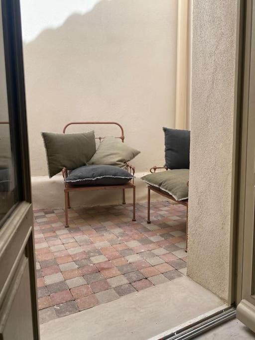 La Loge Familiale: 110m2, Place Rose Goudard, Ac Apartamento