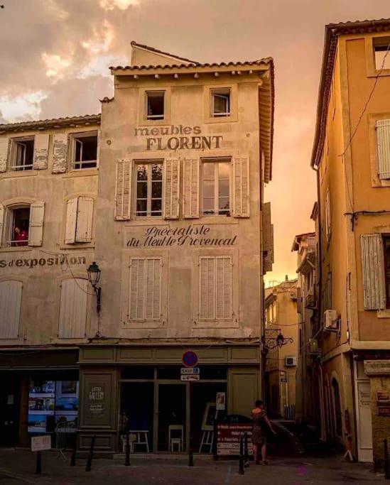 Apartamento La Loge Familiale: 110m2, Place Rose Goudard, Ac LʼIsle-sur-la-Sorgue
