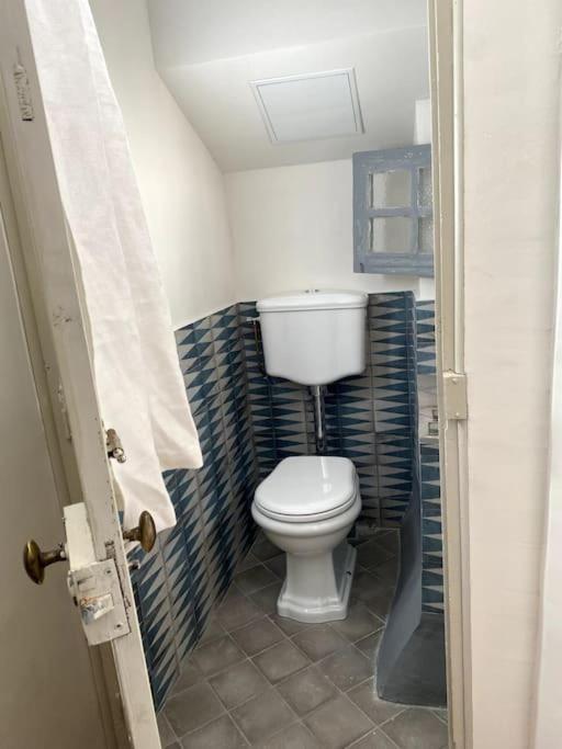 La Loge Familiale: 110m2, Place Rose Goudard, Ac LʼIsle-sur-la-Sorgue
