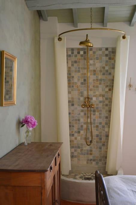 La Loge Familiale: 110m2, Place Rose Goudard, Ac LʼIsle-sur-la-Sorgue