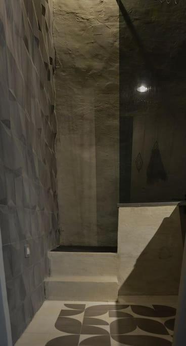 La Loge Familiale: 110m2, Place Rose Goudard, Ac * L'Isle-sur-la-Sorgue